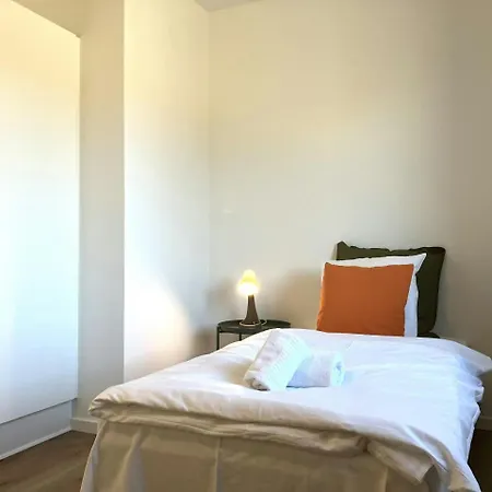 公寓 Spacious For 3 欧登塞